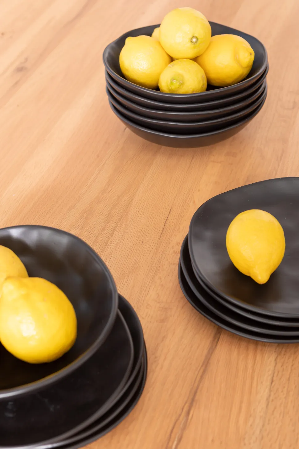 KARE Design Bord Organic Zwart Ø20cm Hot